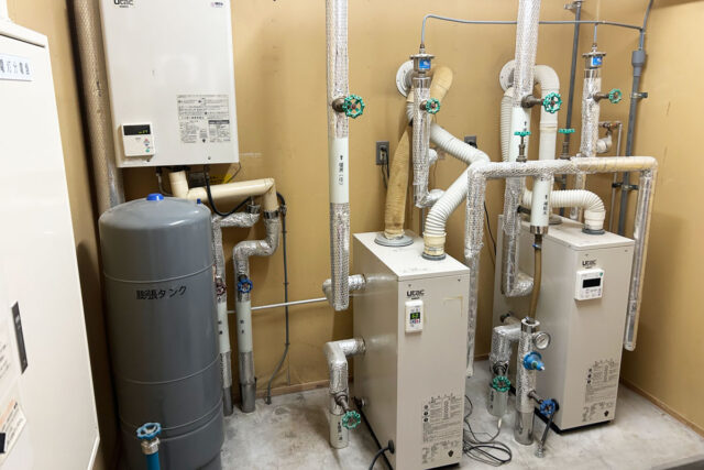シーズン前の石油ボイラー、給湯・暖房機器の年次点検
